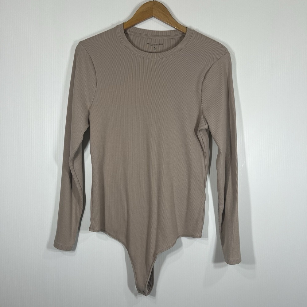 Abercrombie & Fitch A&F Essentials Bodysuit Size Large Beige Long Sleeve Ribbed‎
